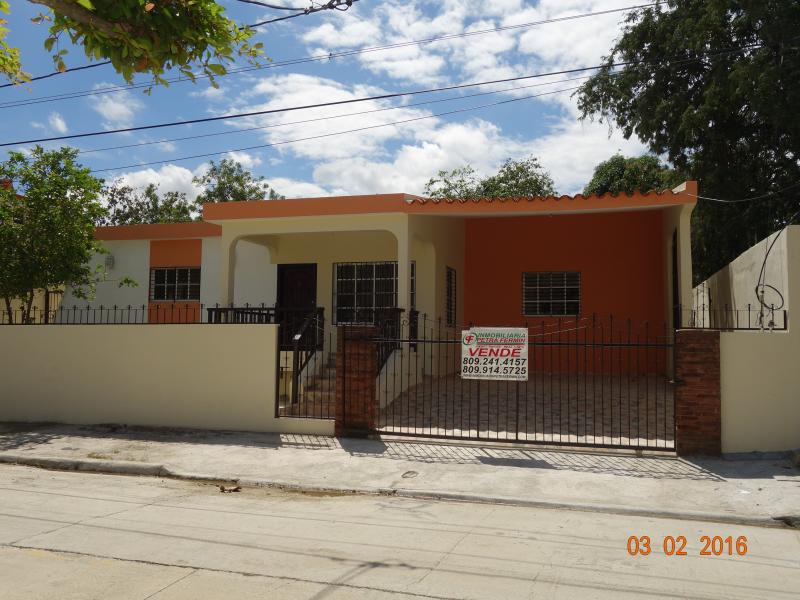 Inmobiliaria Petra Fermín Casa en Venta. Santiago, República Dominicana
